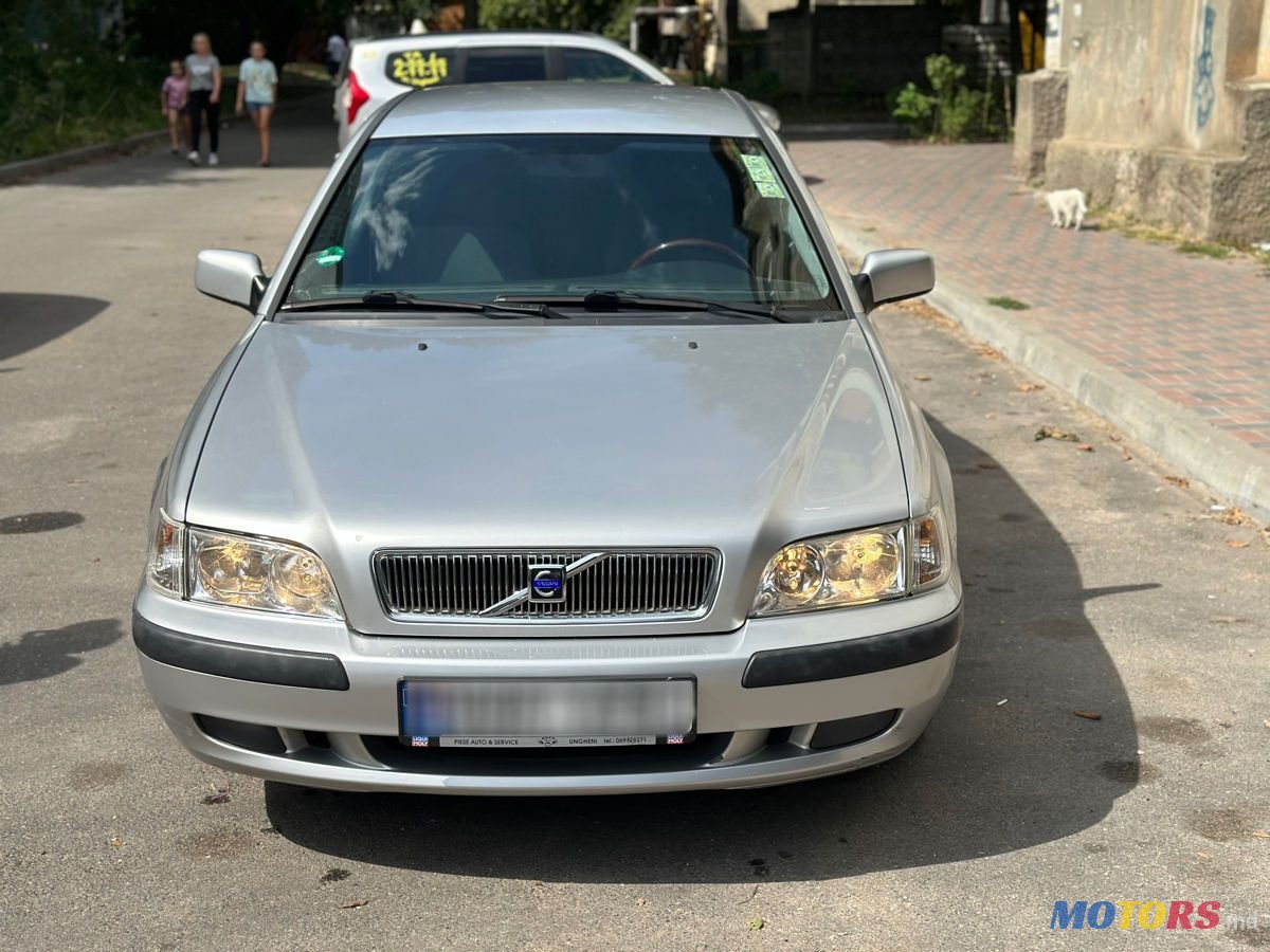 2001' Volvo S40 photo #2
