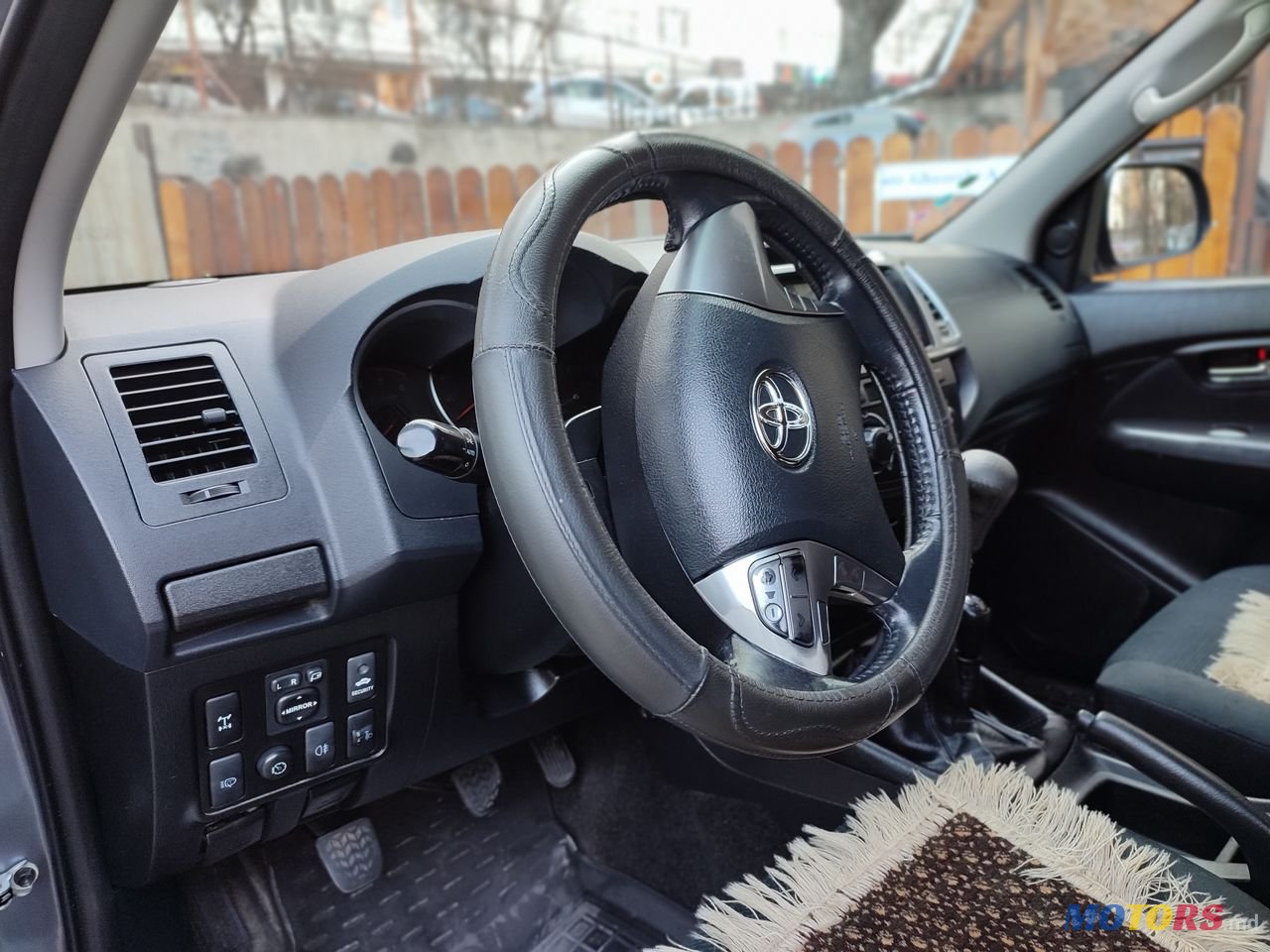 2013' Toyota Hilux photo #5