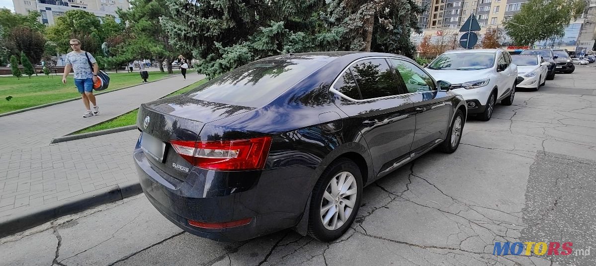 2016' Skoda Superb photo #3