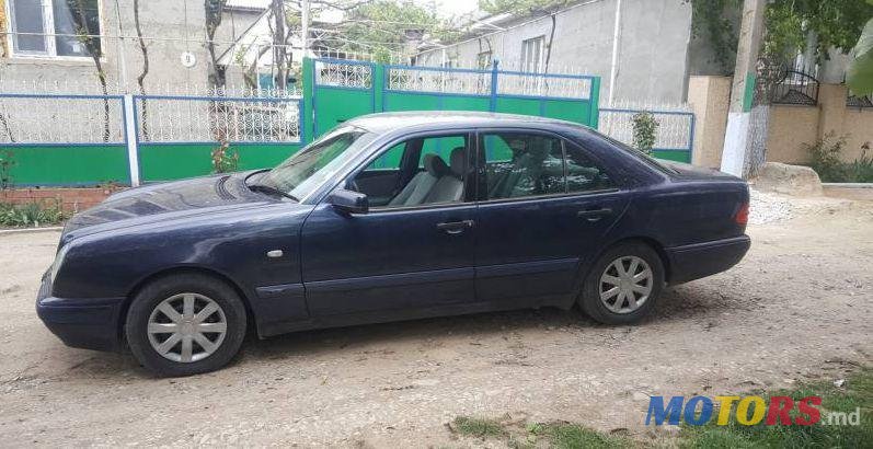 1996' Mercedes-Benz E photo #1