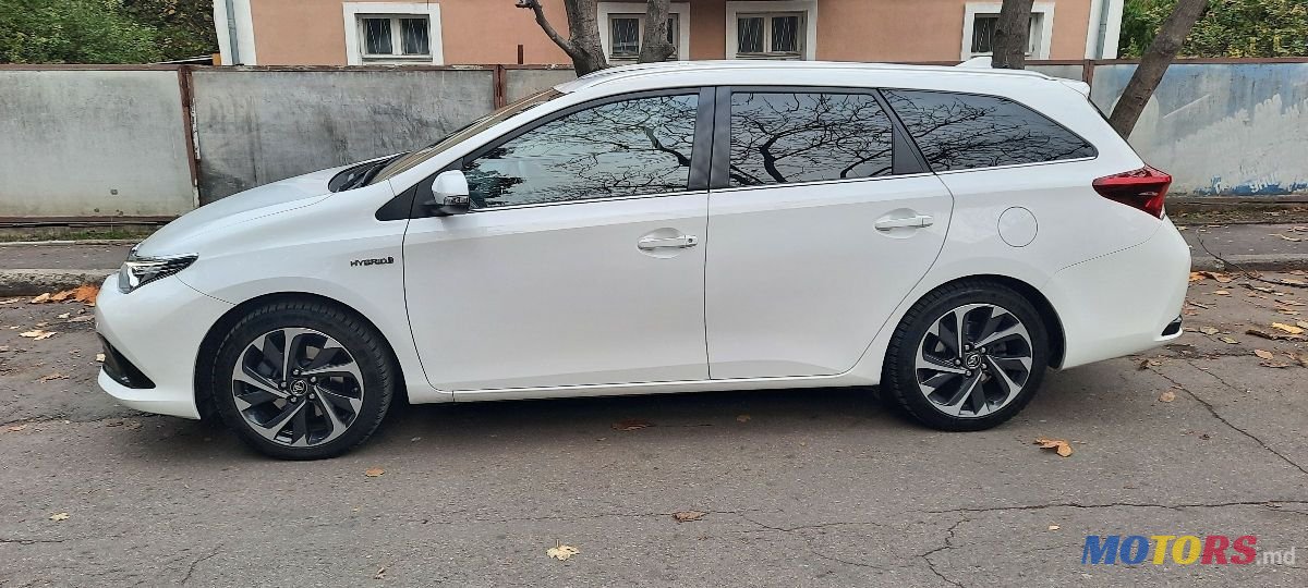 2016' Toyota Auris photo #5