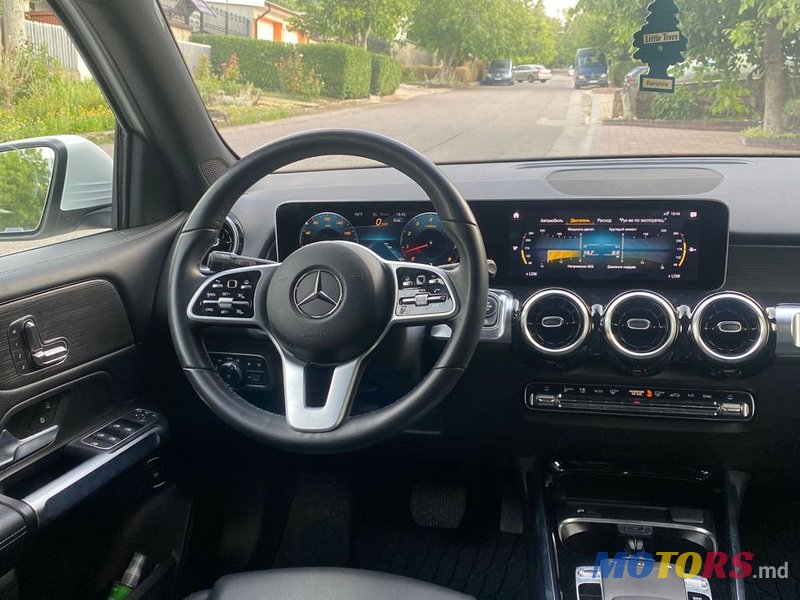 2019' Mercedes-Benz GLB photo #4
