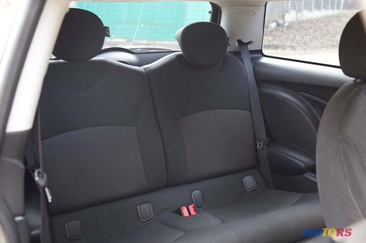 2009' MINI One photo #6