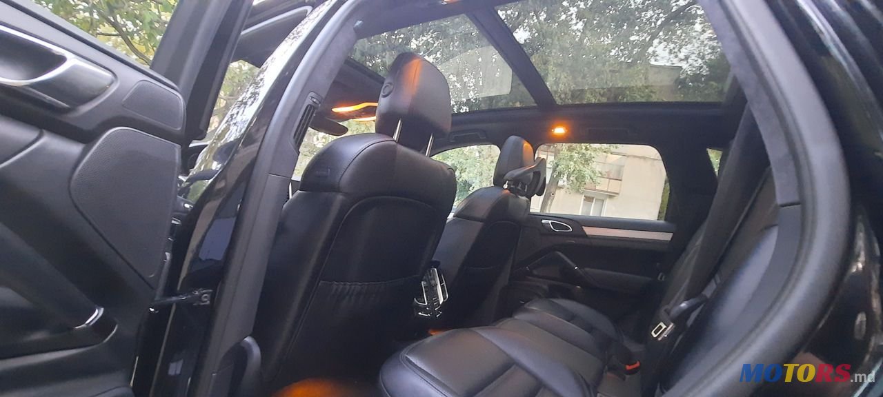 2017' Porsche Cayenne photo #4