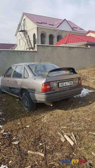 1992' Opel Vectra photo #1