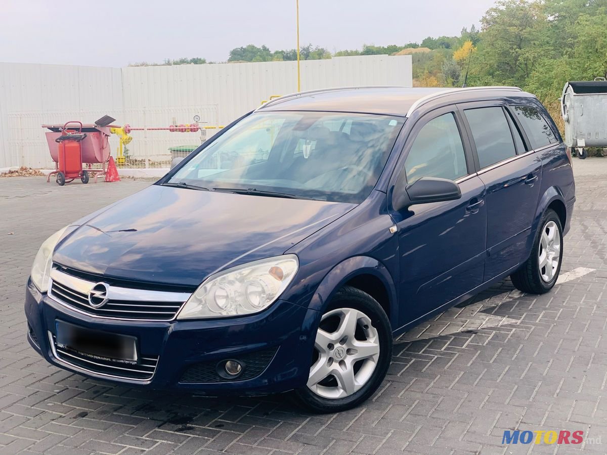 2008' Opel Astra photo #2