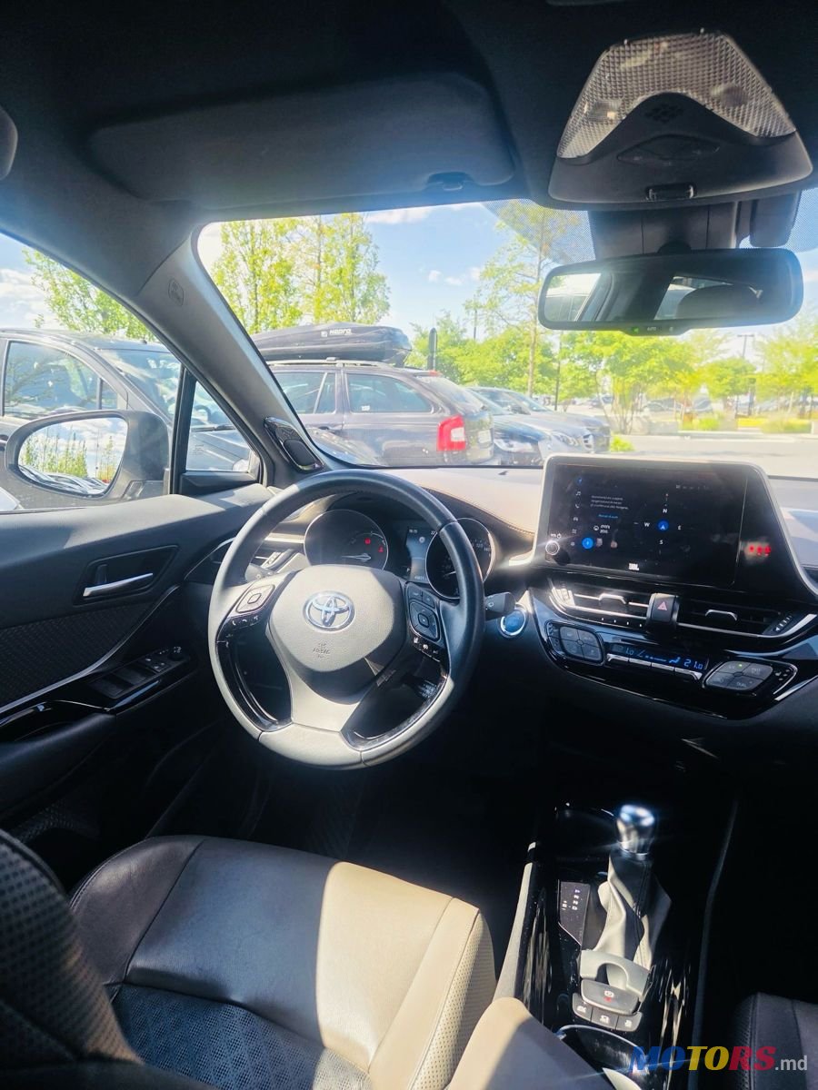 2023' Toyota C-HR photo #6