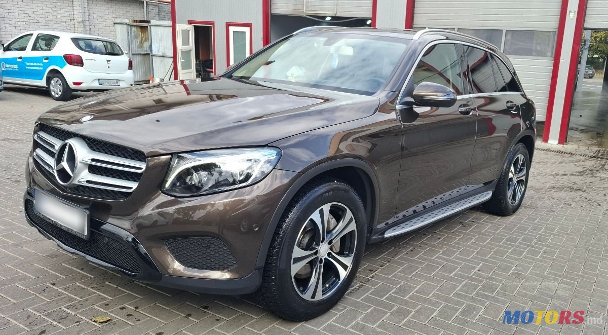 2016' Mercedes-Benz GLC photo #1