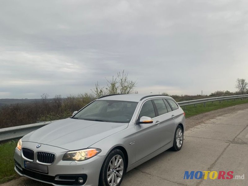 2017' BMW 5 Series photo #1