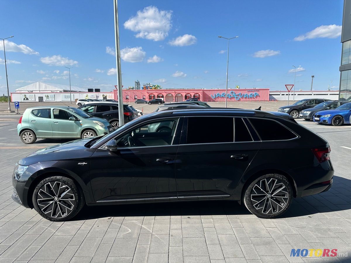 2021' Skoda Superb photo #3