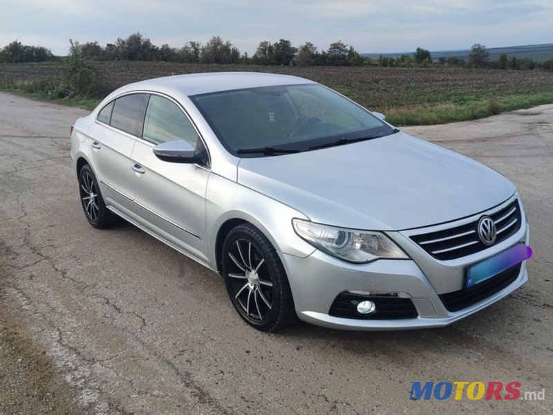 2009' Volkswagen Passat photo #1