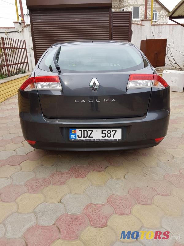 2008' Renault Laguna photo #1