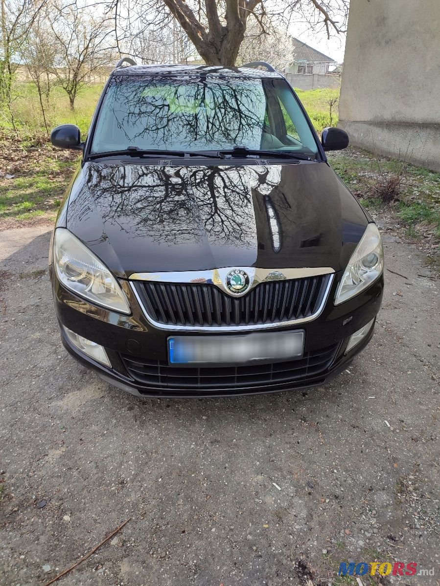 2011' Skoda Fabia photo #1