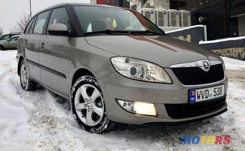 2013' Skoda Fabia photo #1