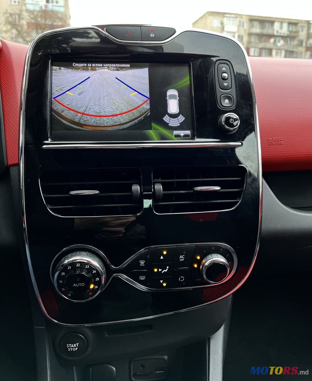 2013' Renault Clio photo #6