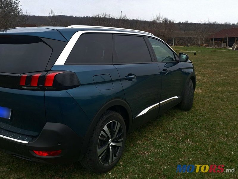 2020' Peugeot 5008 photo #4