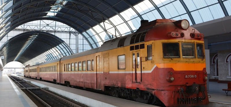 Calea Ferată din Moldova vinde 62 de locomotive și 41 de vagoane de călători