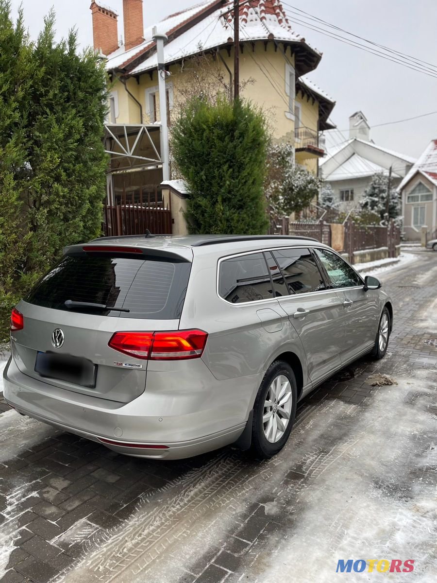 2015' Volkswagen Passat photo #6