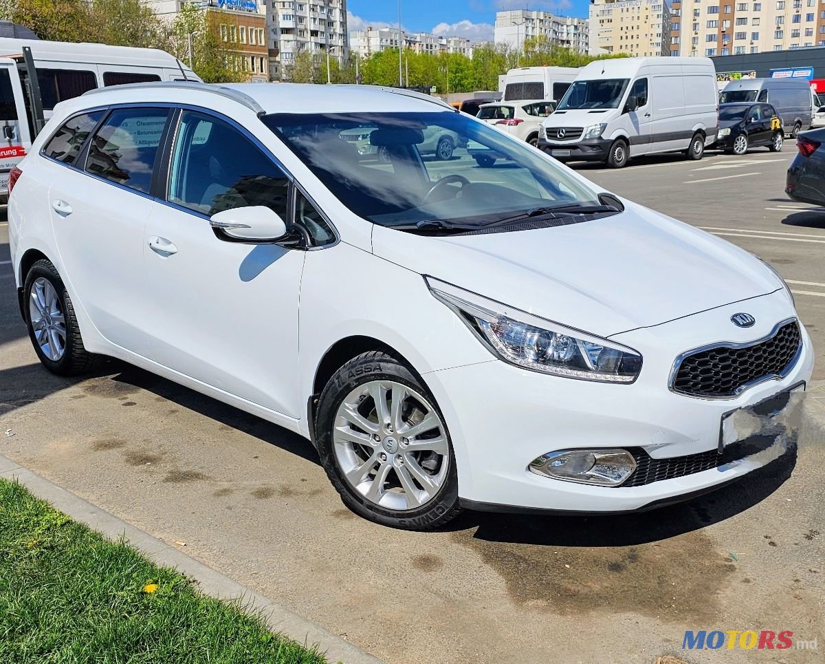 2013' Kia Ceed Sw photo #2