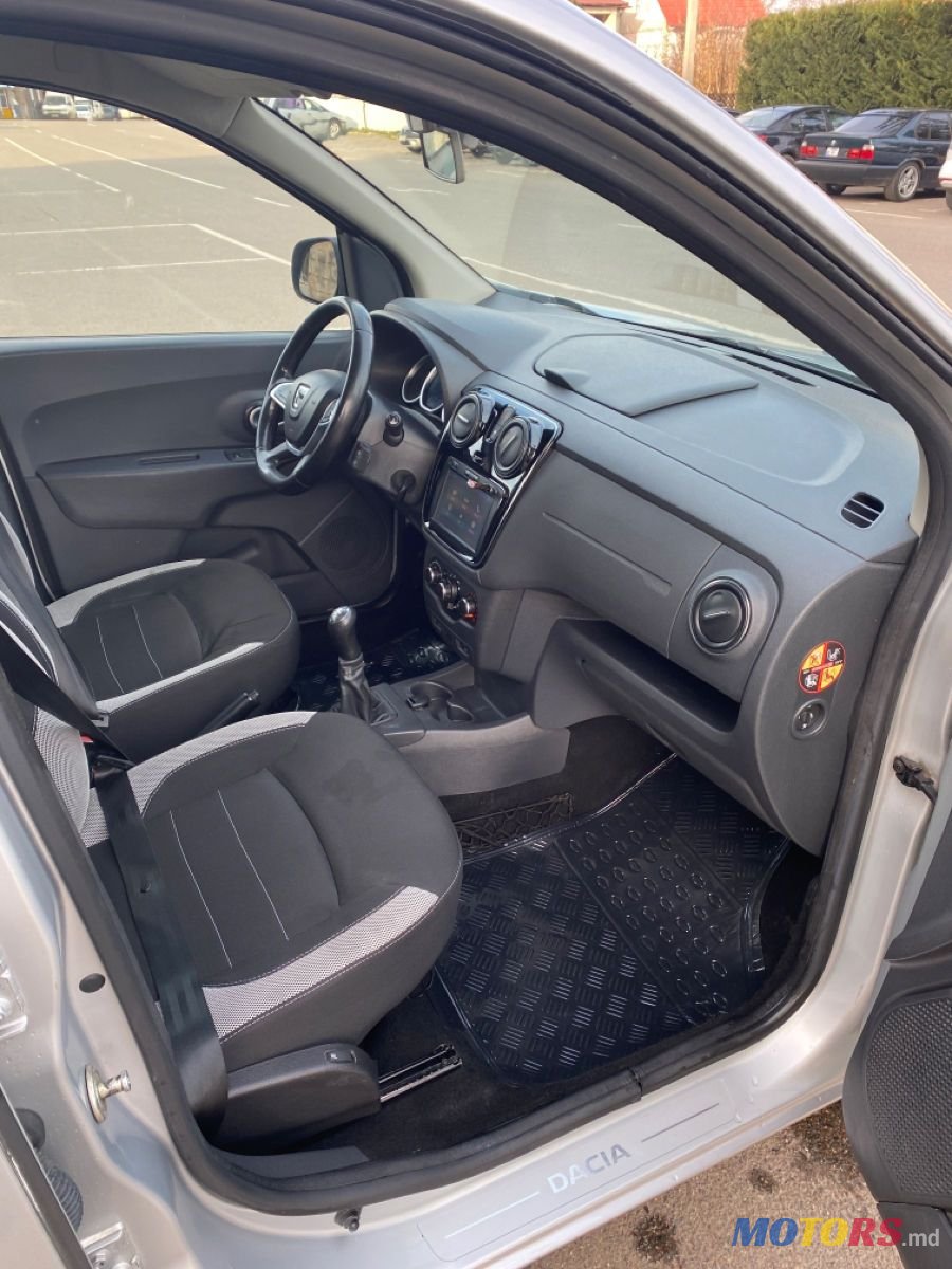 2017' Dacia Lodgy photo #5