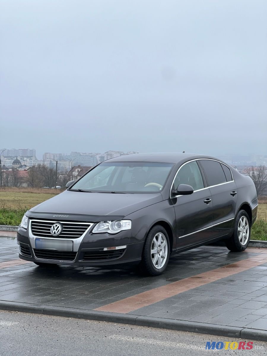 2008' Volkswagen Passat photo #3