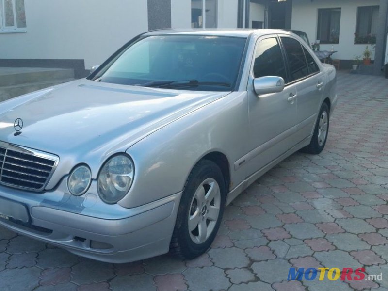 2000' Mercedes-Benz E-Class photo #2