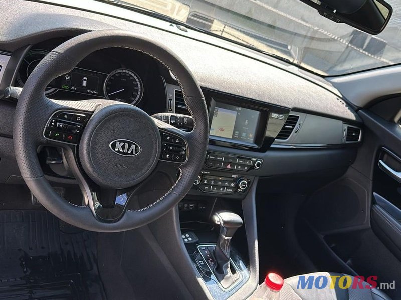 2016' Kia Niro photo #5