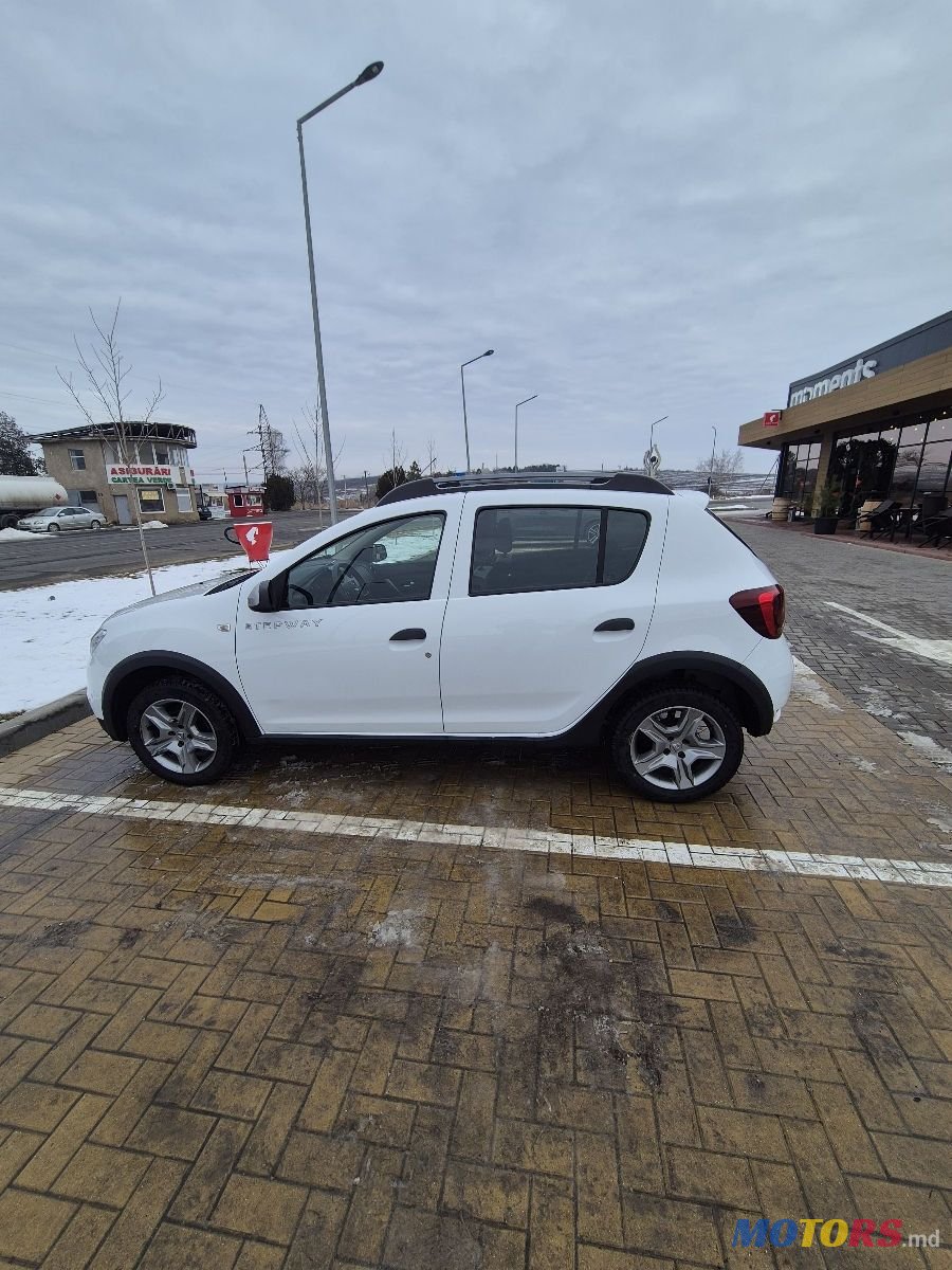 2018' Dacia Sandero Stepway photo #2