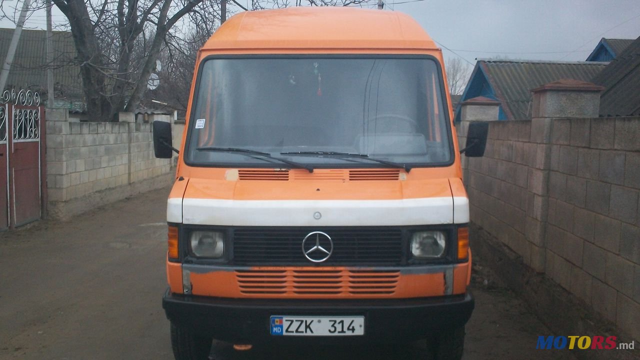 1992' Mercedes-Benz 410 photo #2
