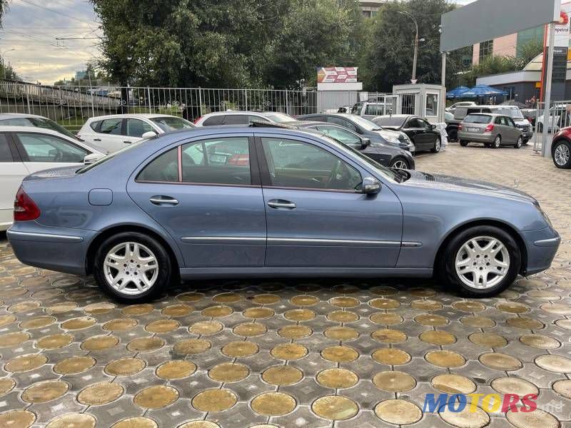 2004' Mercedes-Benz E photo #4