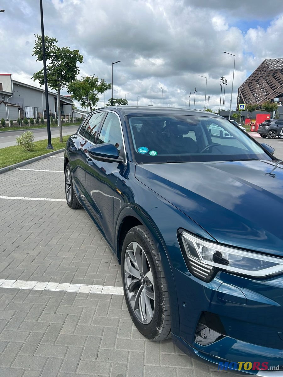 2019' Audi e-tron photo #2