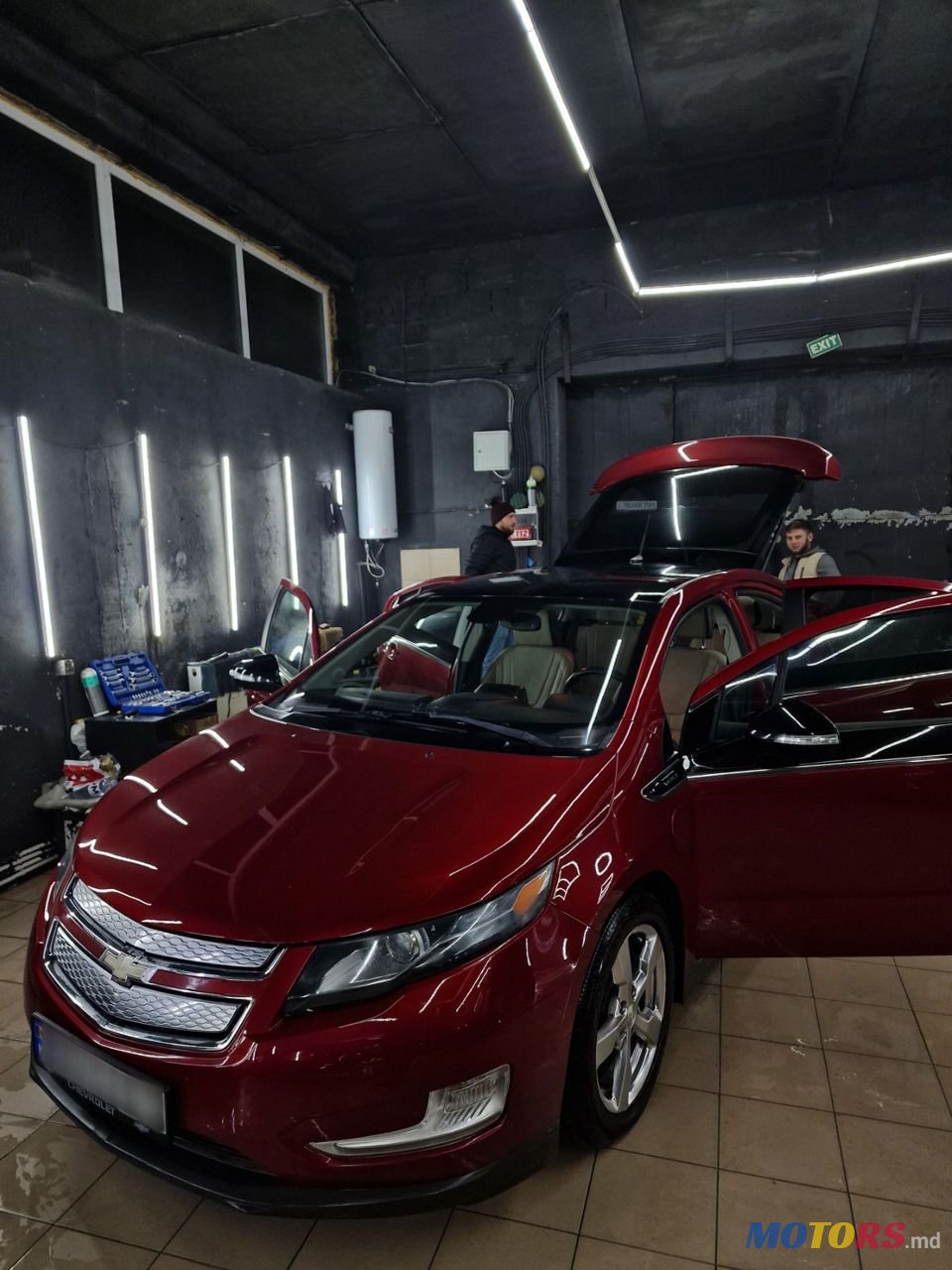 2010' Chevrolet Volt photo #5