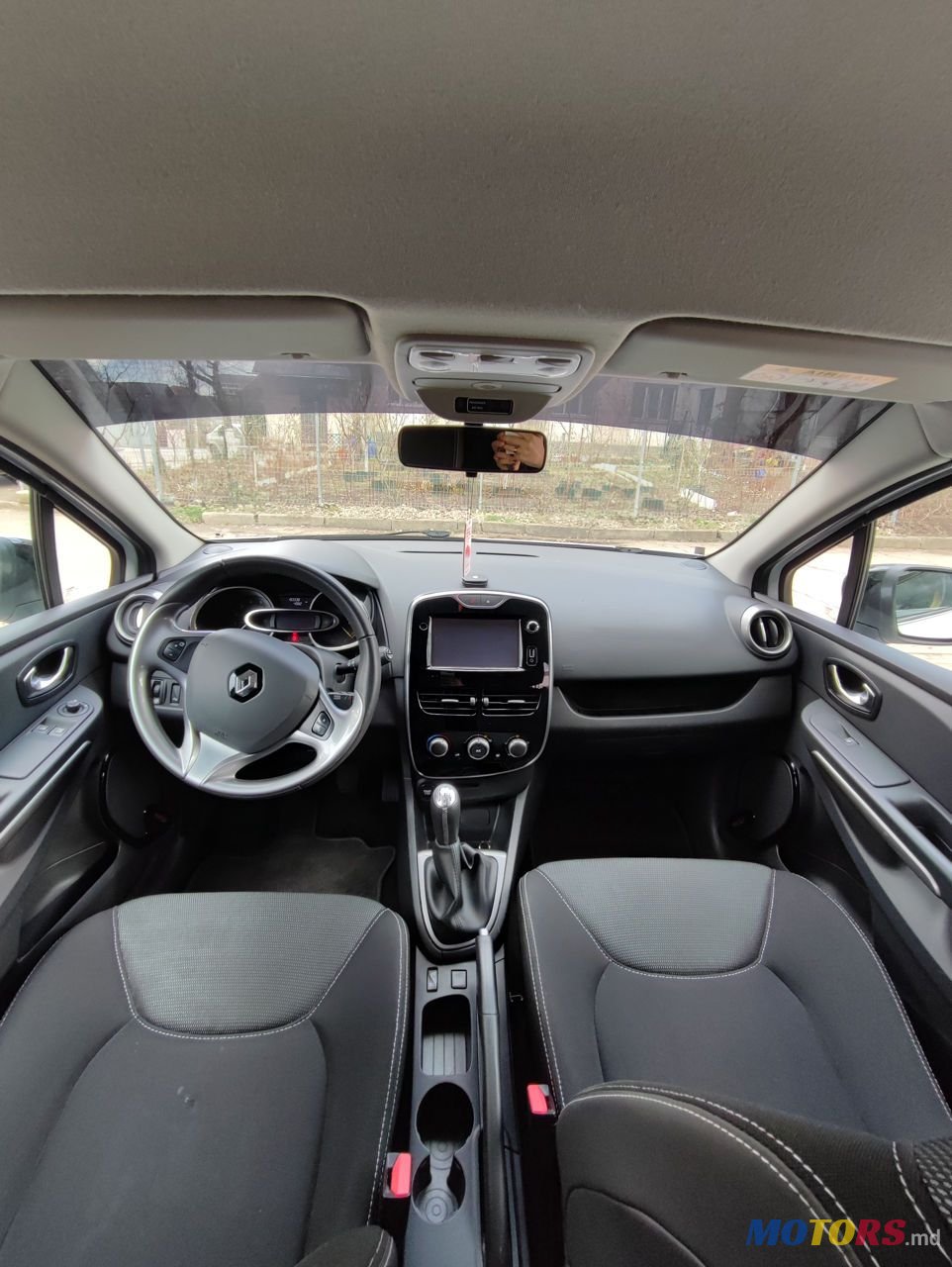 2015' Renault Clio photo #6