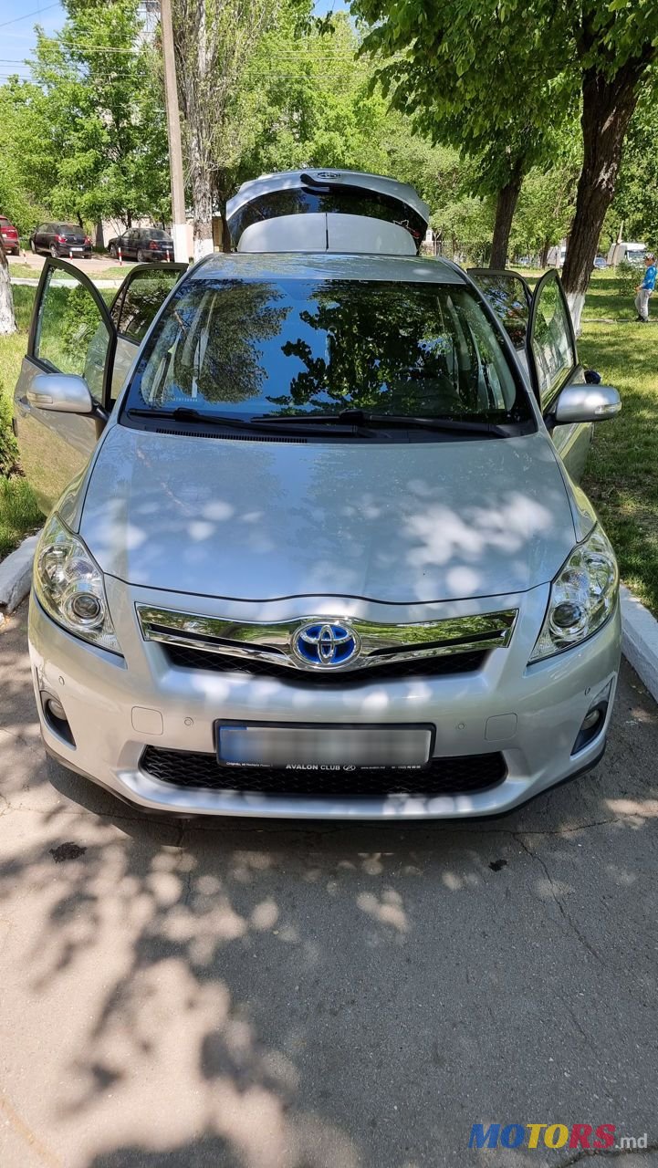 2011' Toyota Auris photo #6