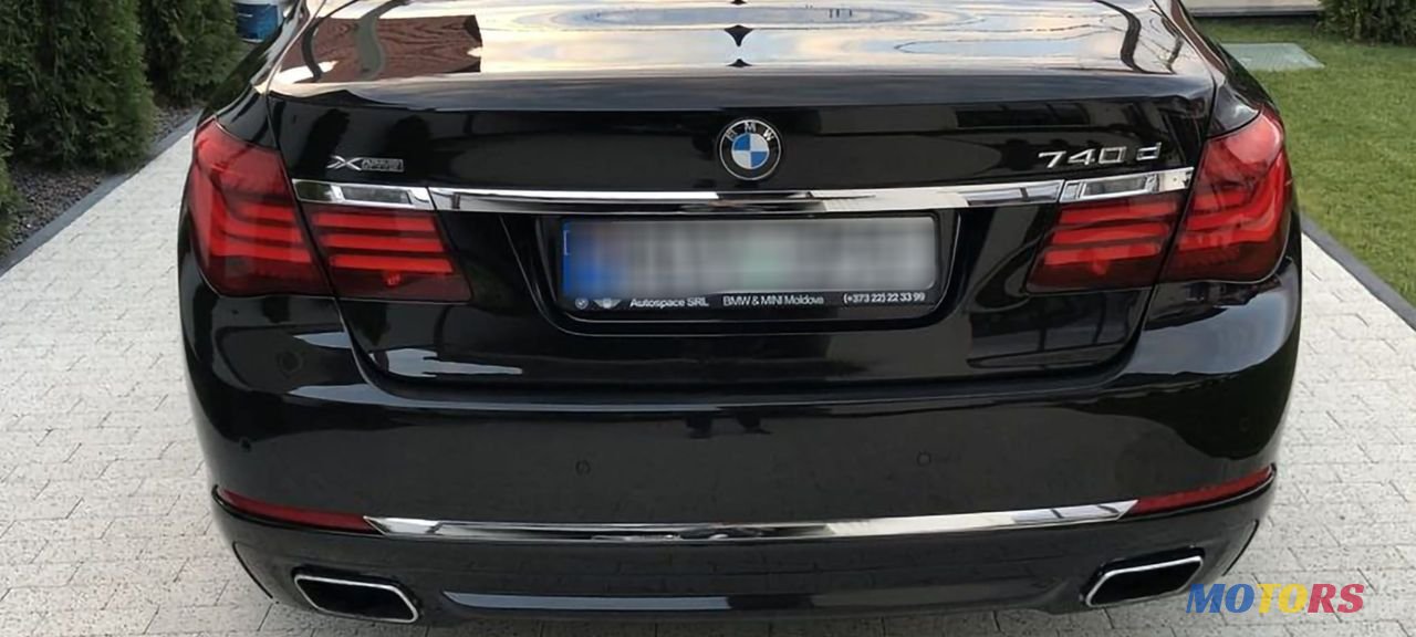 2012' BMW 7 Series photo #5