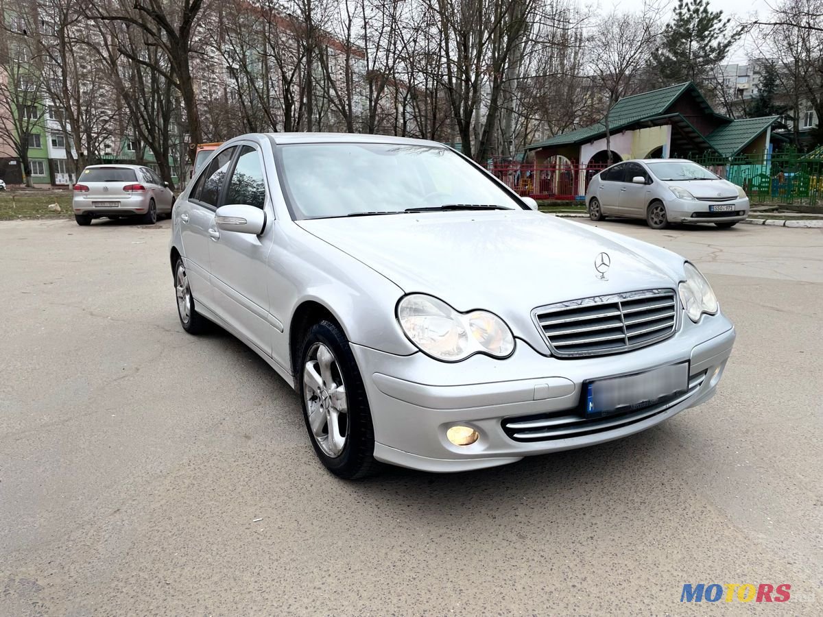 2006' Mercedes-Benz C-Class photo #1