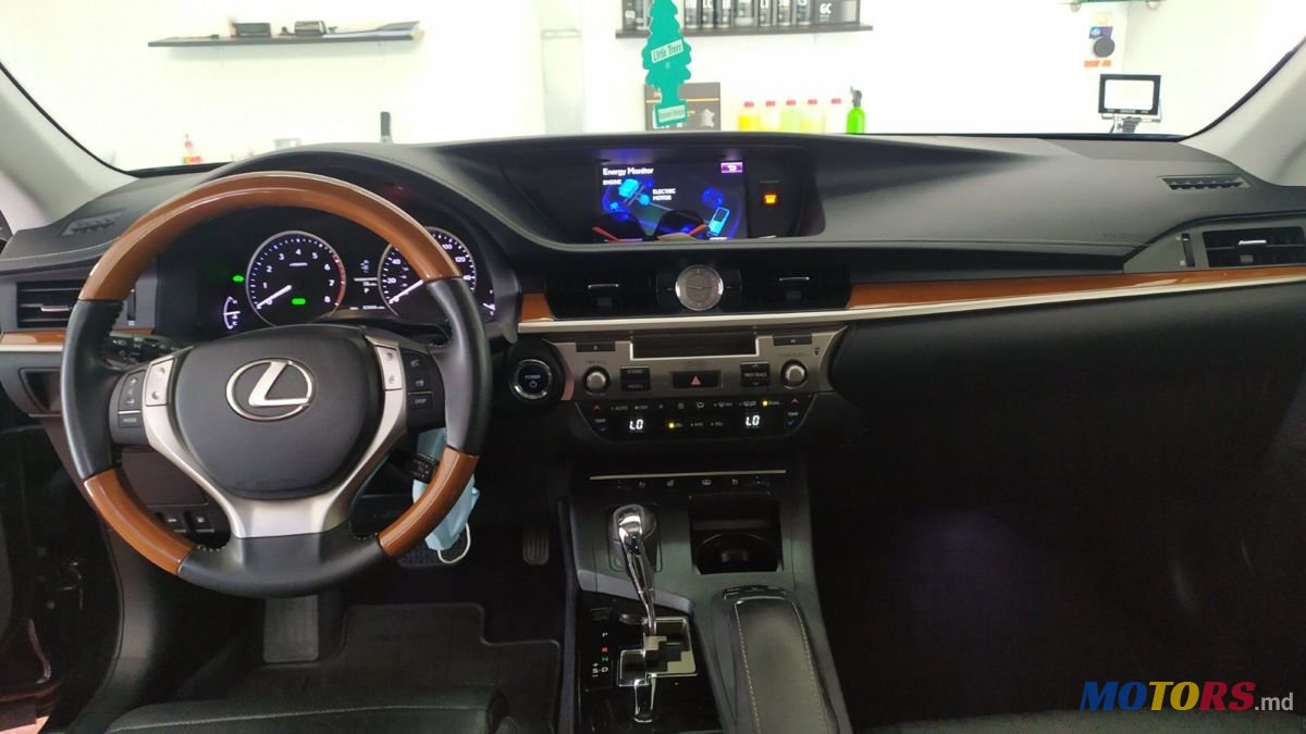 2013' Lexus Es Series photo #4