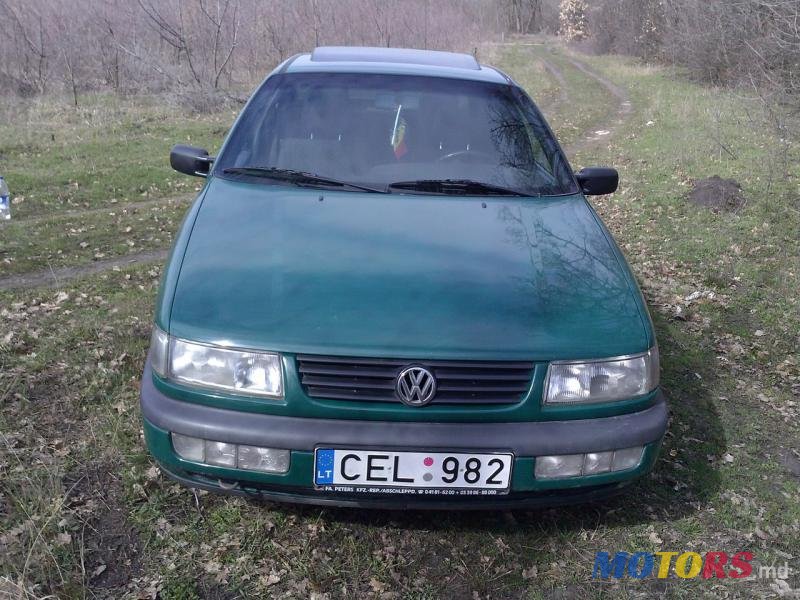1995' Volkswagen Passat photo #5