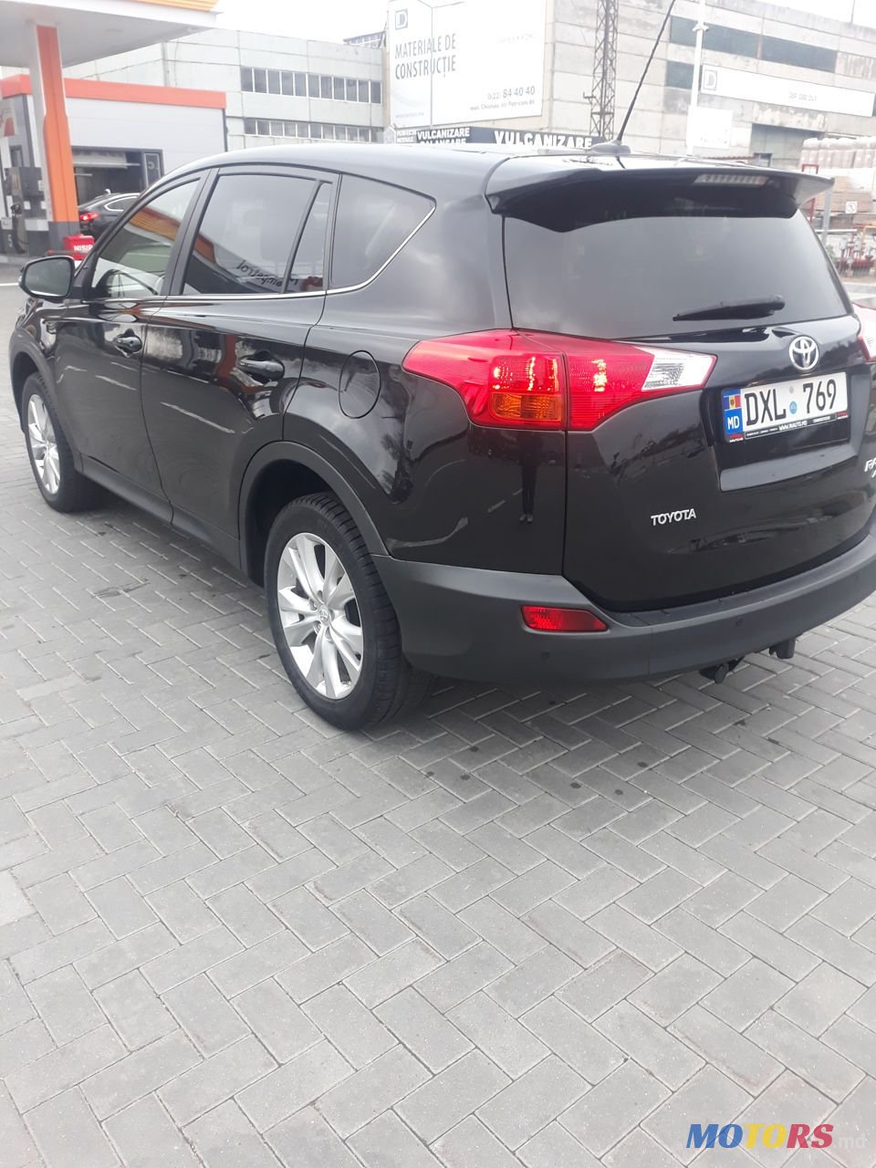 2015' Toyota RAV4 photo #3