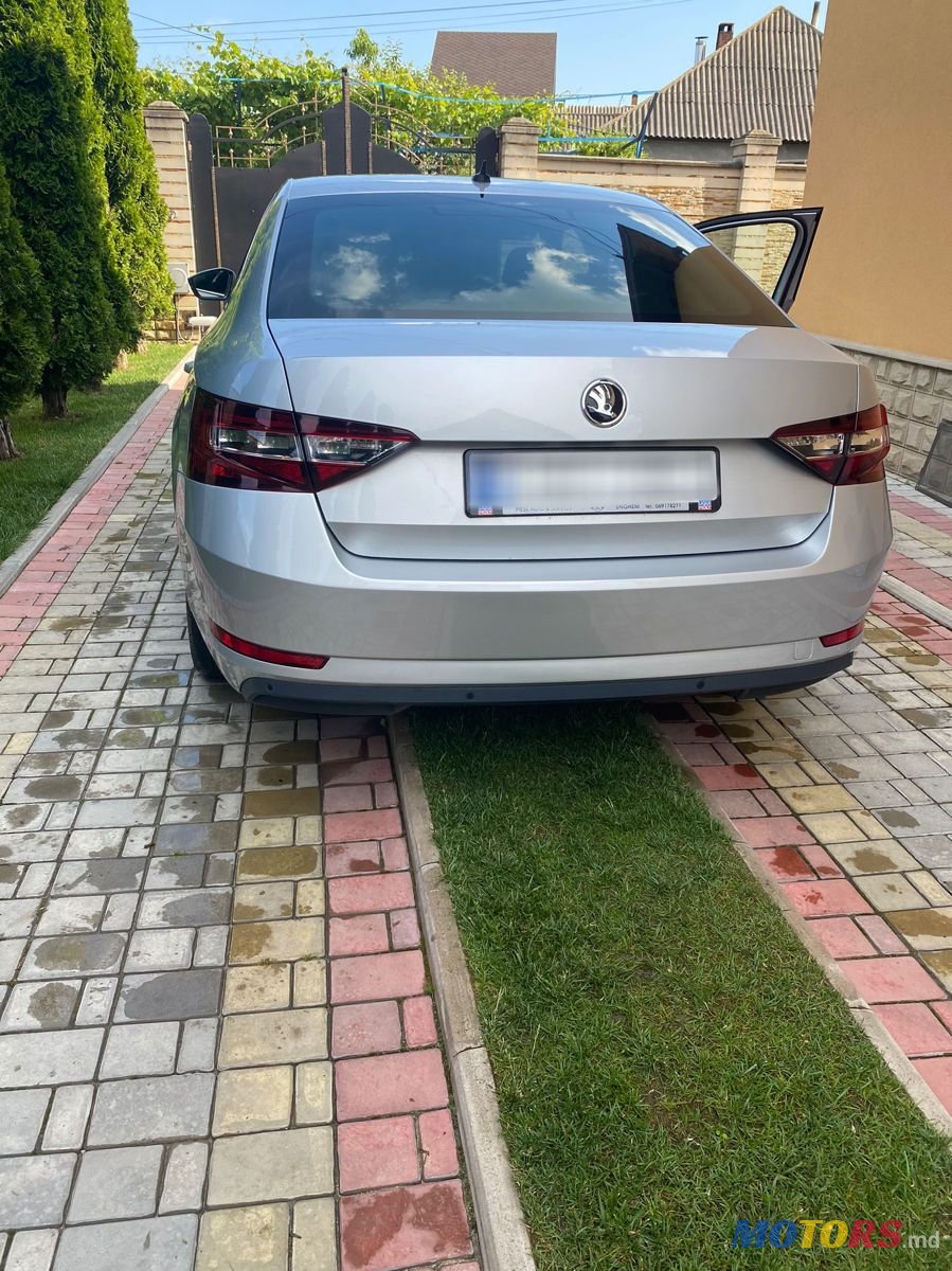 2017' Skoda Superb photo #5