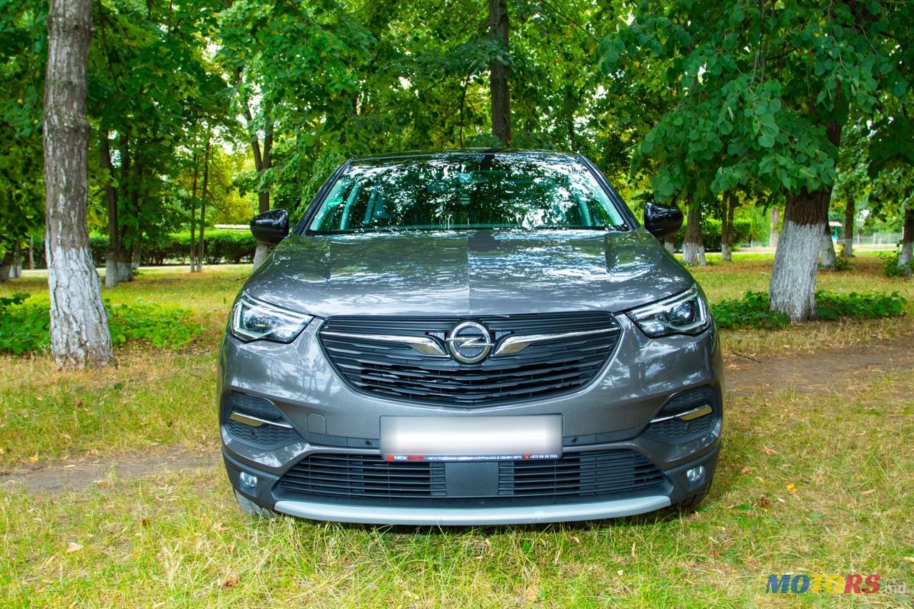 2020' Opel Grandland X photo #2