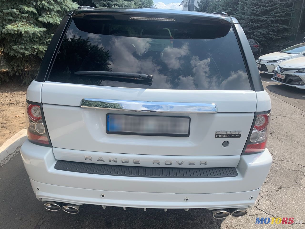 2011' Land Rover Range Rover Sport photo #6