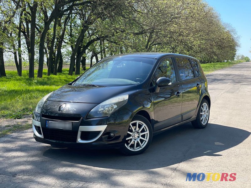 2009' Renault Scenic photo #1