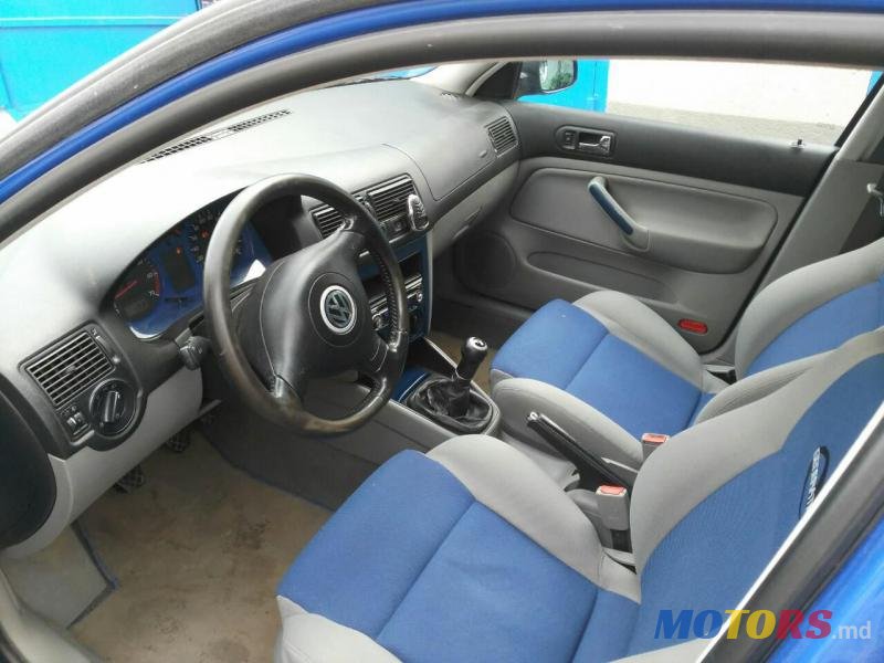 2000' Volkswagen Golf photo #5