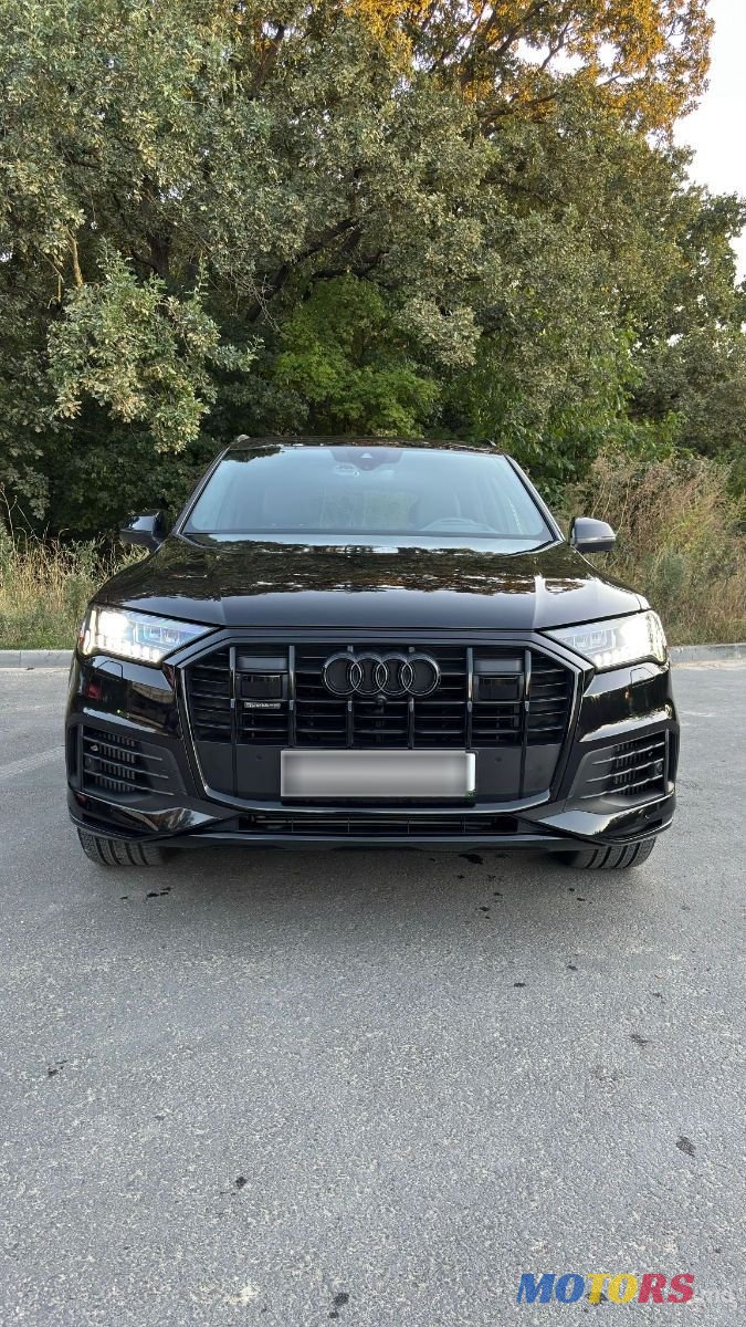 2020' Audi Q7 photo #4