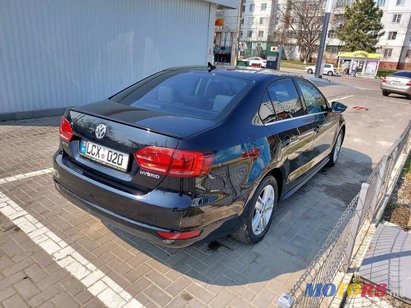 2013' Volkswagen Jetta photo #2