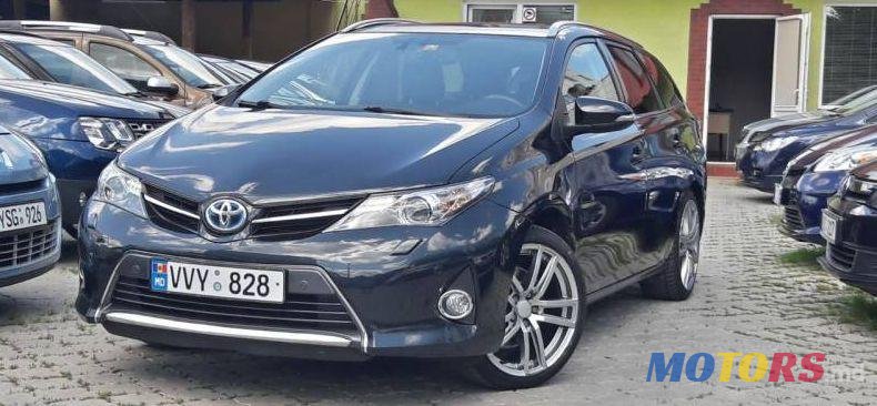 2014' Toyota Auris photo #1