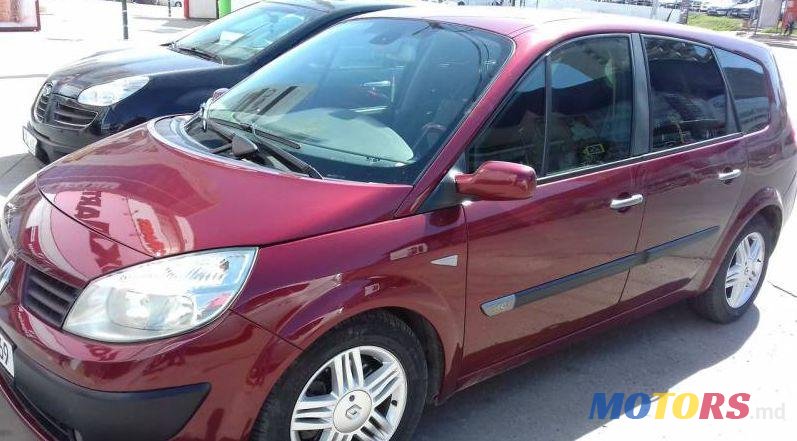 2005' Renault Grand Scenic photo #1