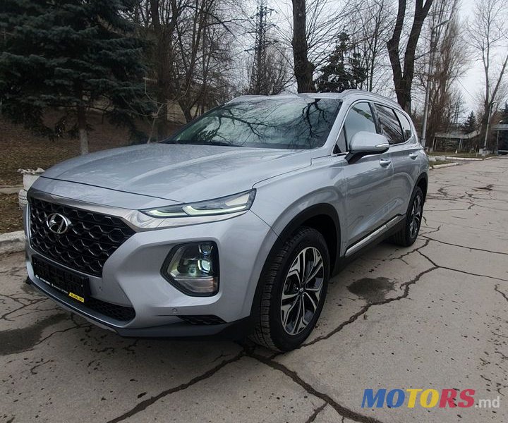 2018' Hyundai Santa Fe photo #1