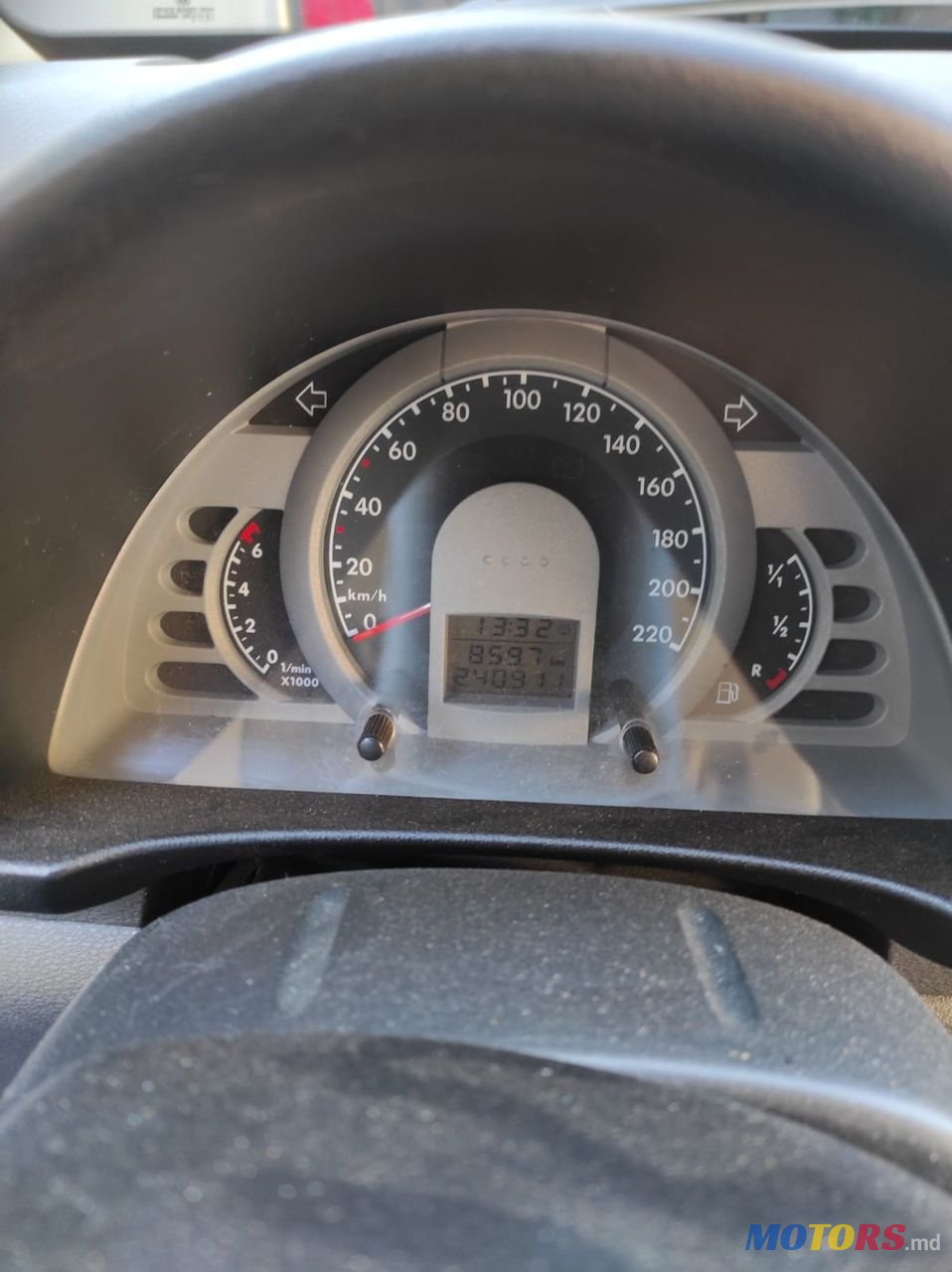 2006' Volkswagen Fox photo #5